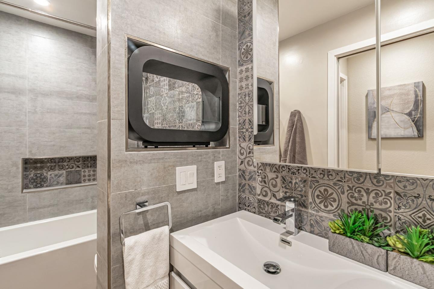 1106 La Terrace CIR