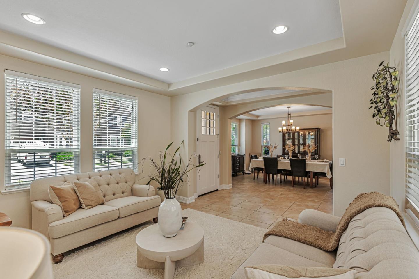 5812 Cajon WAY