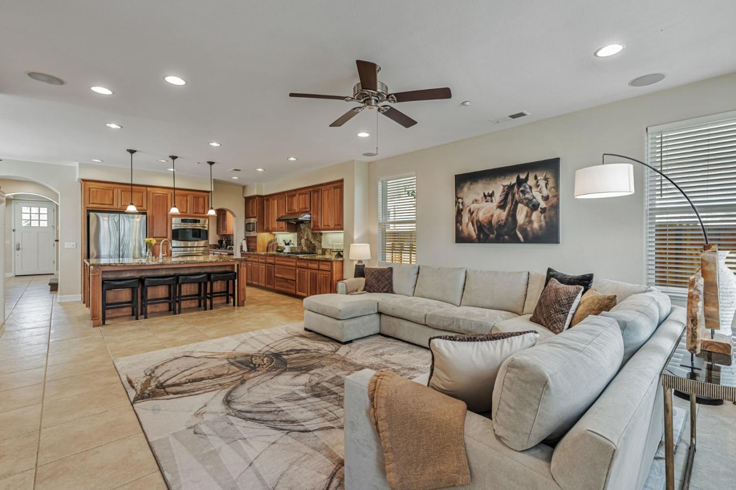 5812 Cajon WAY