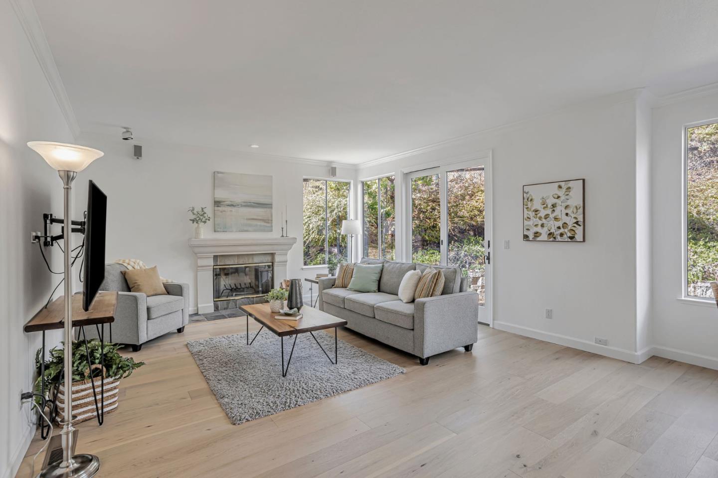 6565 Stonehill Drive