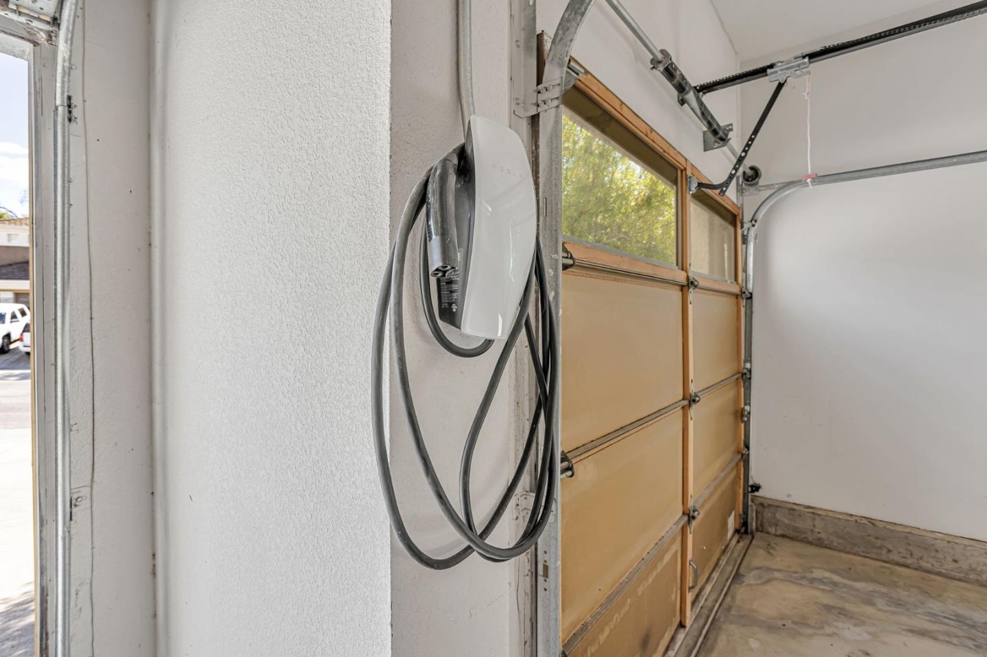 6565 Stonehill Drive