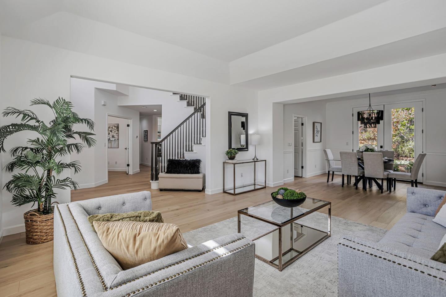 6565 Stonehill Drive