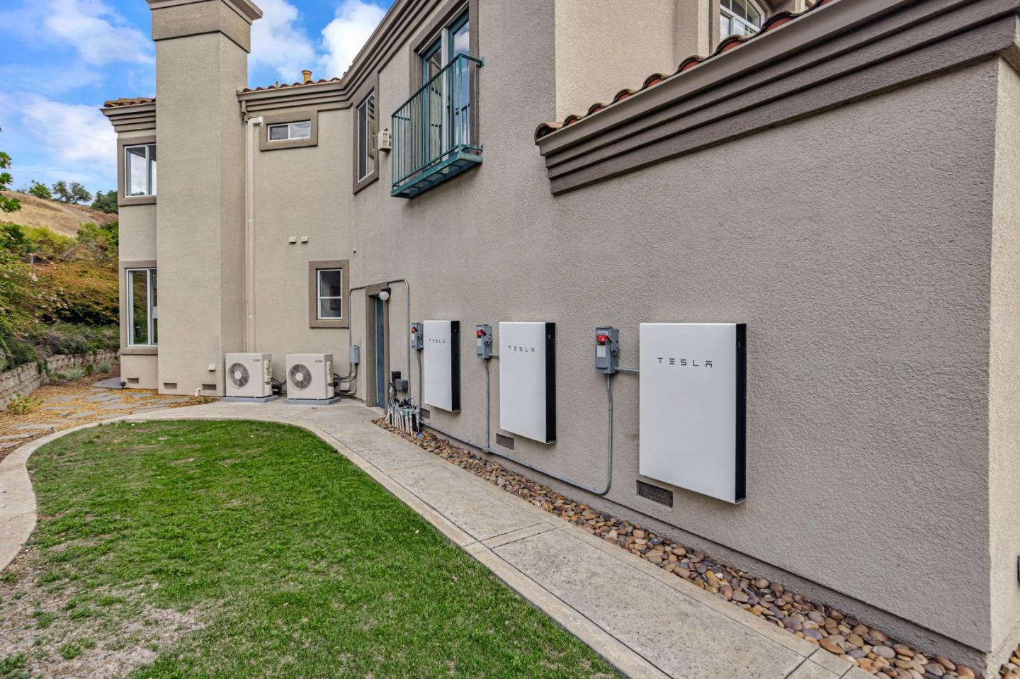 6565 Stonehill Drive