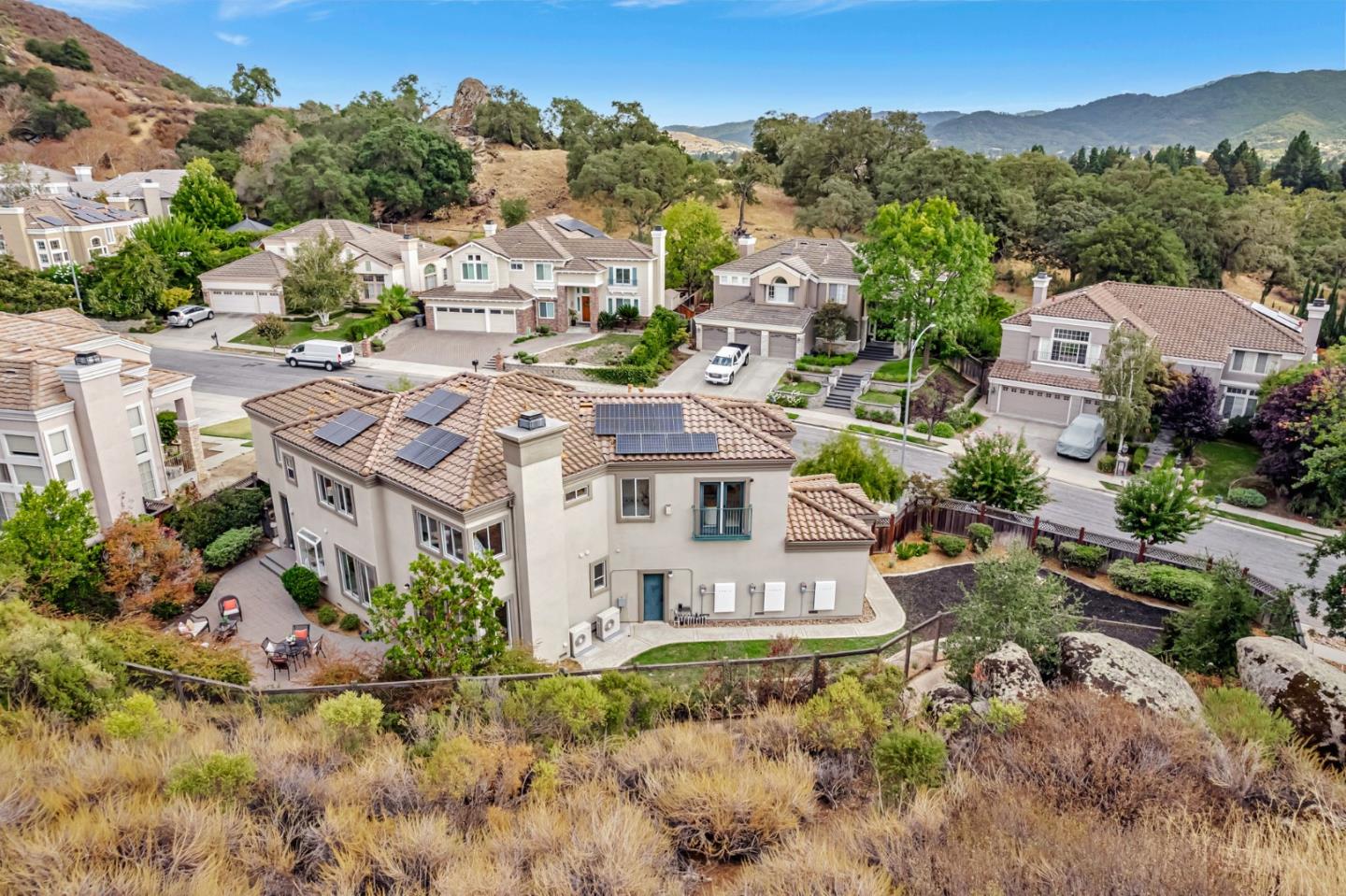 6565 Stonehill Drive