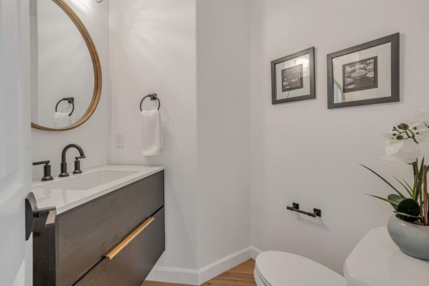 6565 Stonehill Drive