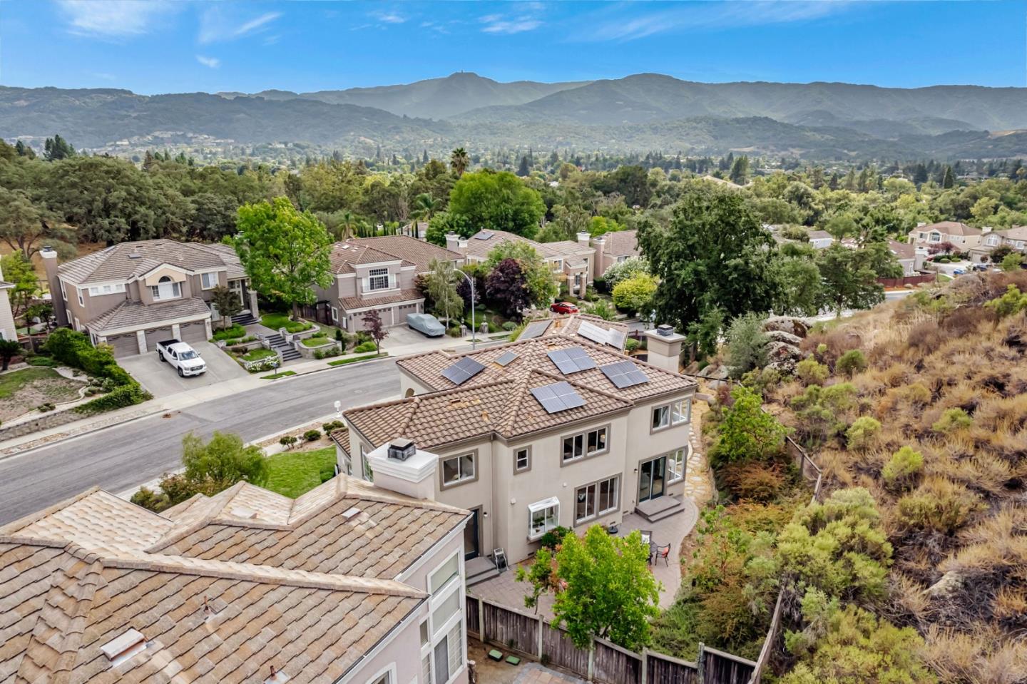 6565 Stonehill Drive