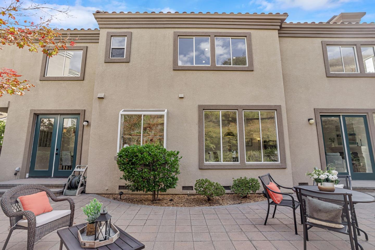 6565 Stonehill Drive