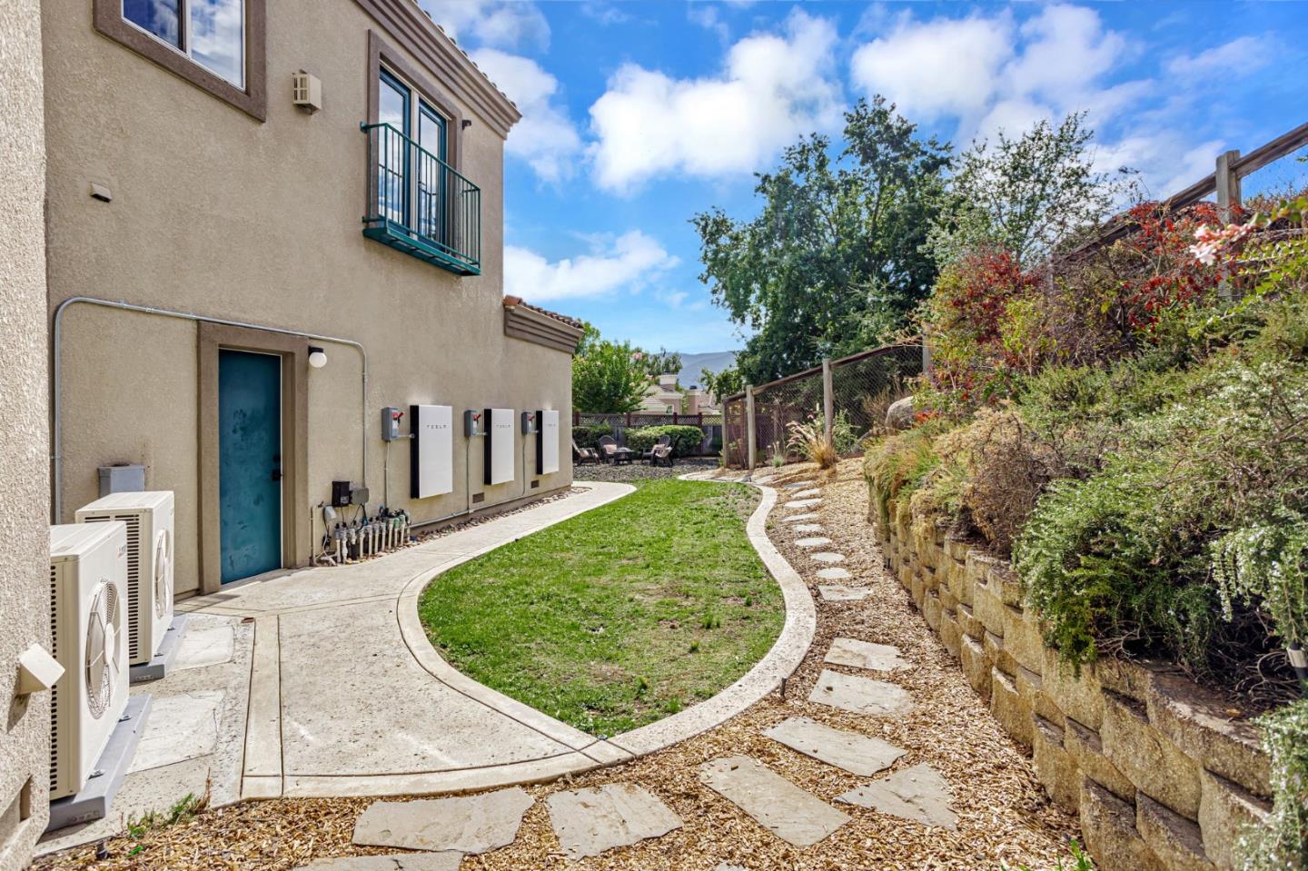 6565 Stonehill Drive