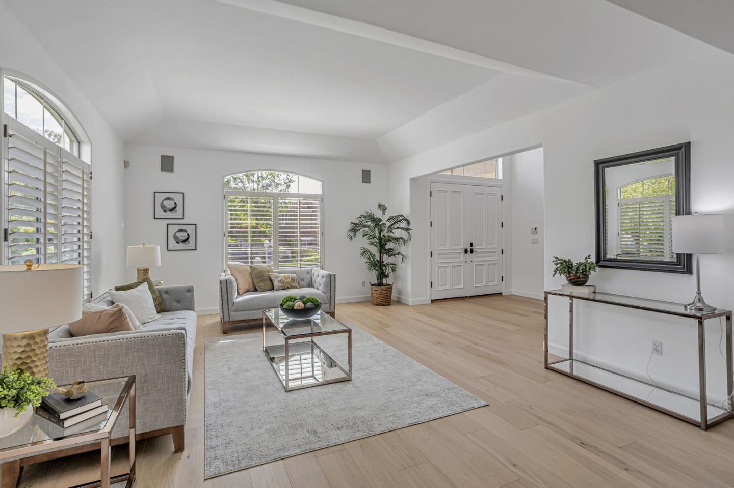 6565 Stonehill Drive