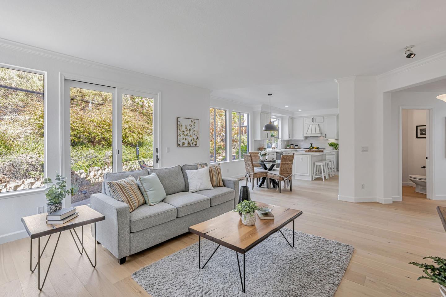 6565 Stonehill Drive