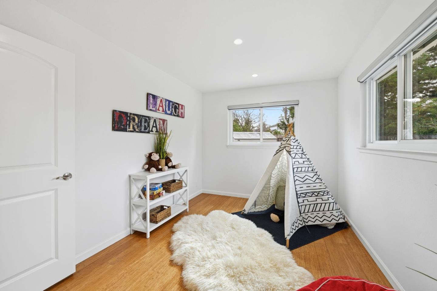 2784 Doverton Square