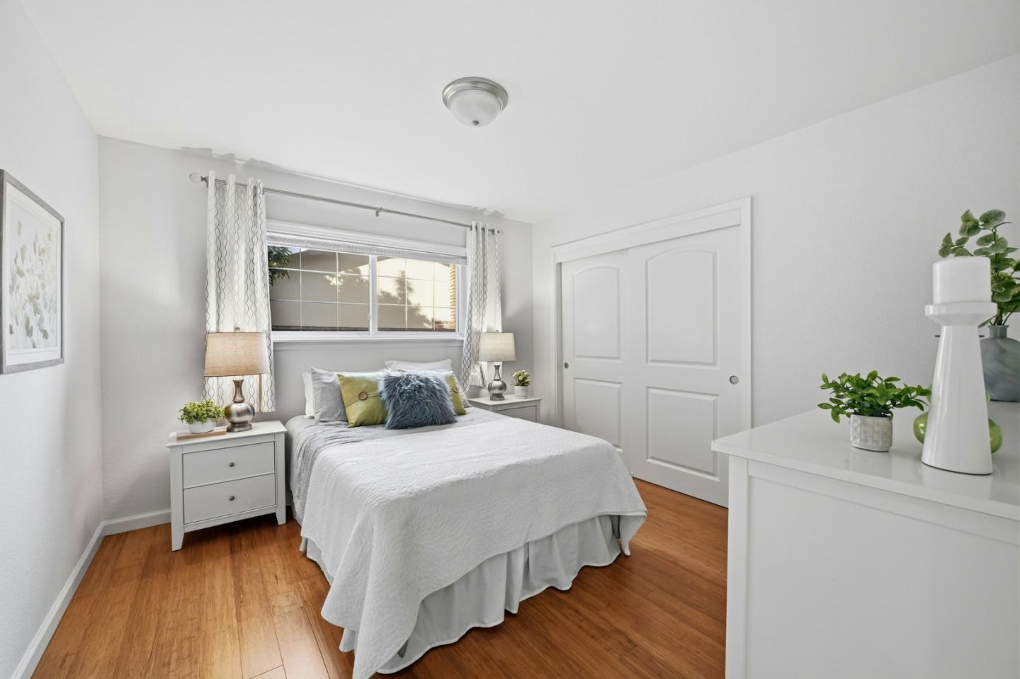 2784 Doverton Square