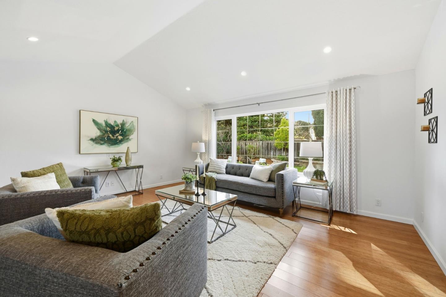 2784 Doverton Square