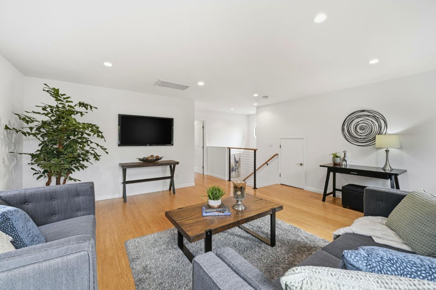 2784 Doverton Square