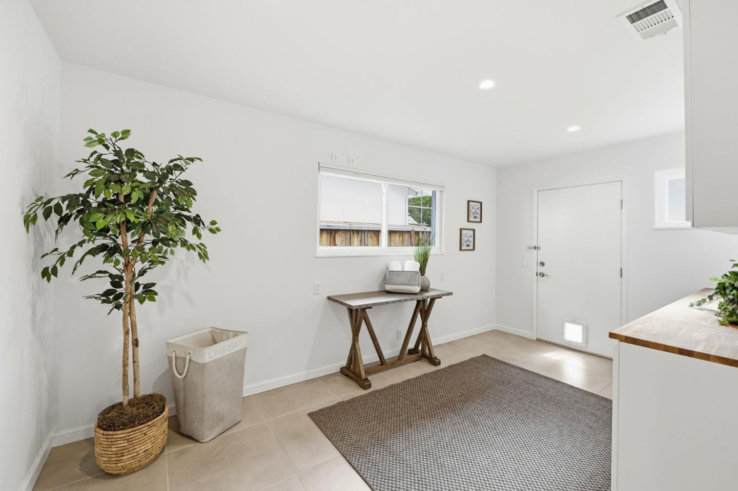 2784 Doverton Square