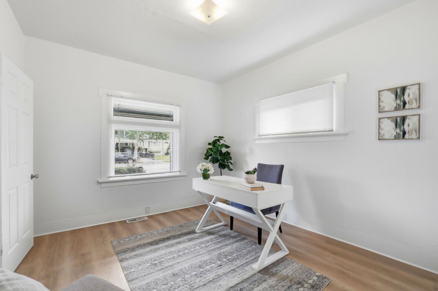 287 North 10th Street