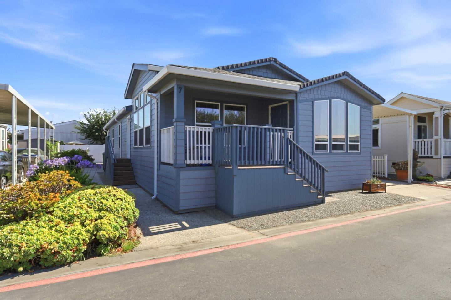 2052 Gold Street Unit: 7