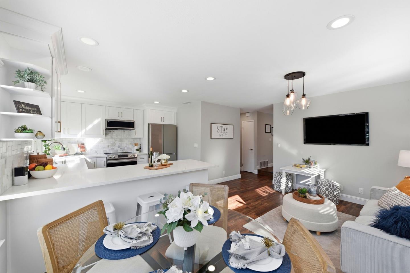 763 Stardust LN