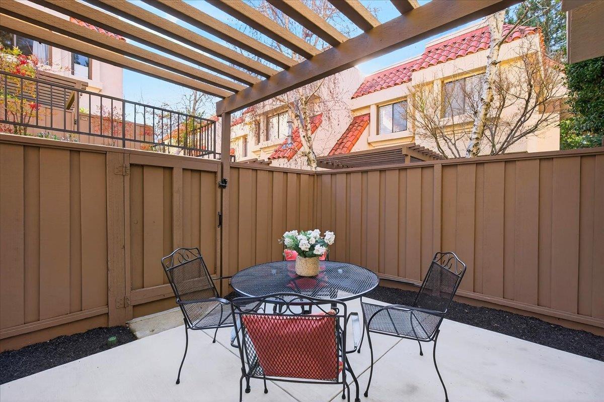 582 Pimlico Court