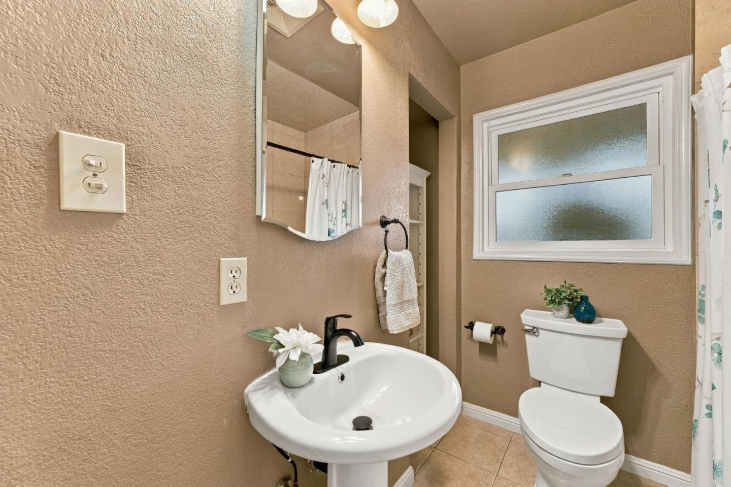 136 Pleasant Ridge AVE