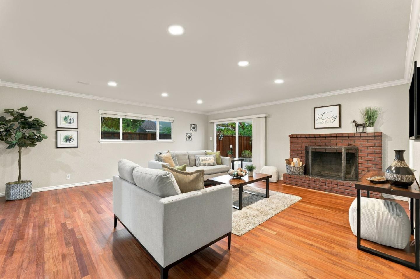 136 Pleasant Ridge AVE