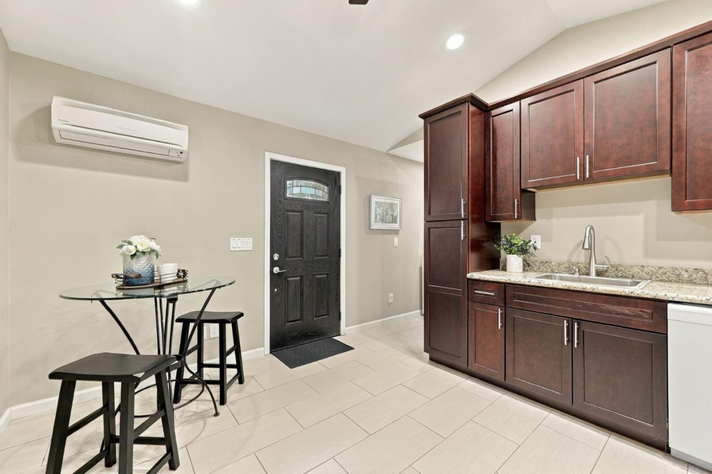 136 Pleasant Ridge AVE