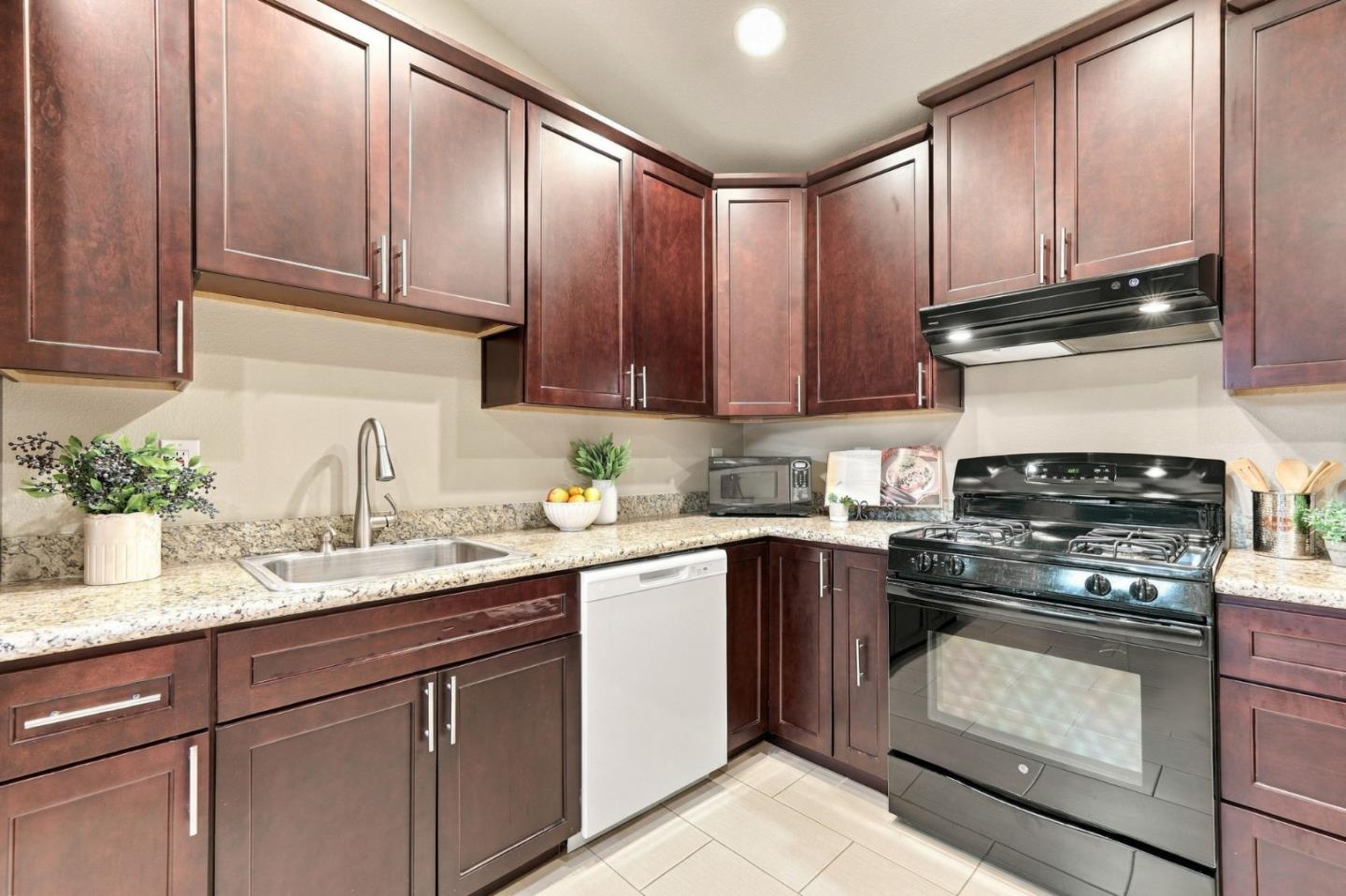136 Pleasant Ridge AVE