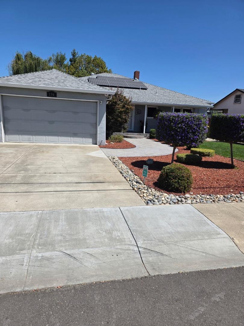 136 Pleasant Ridge AVE