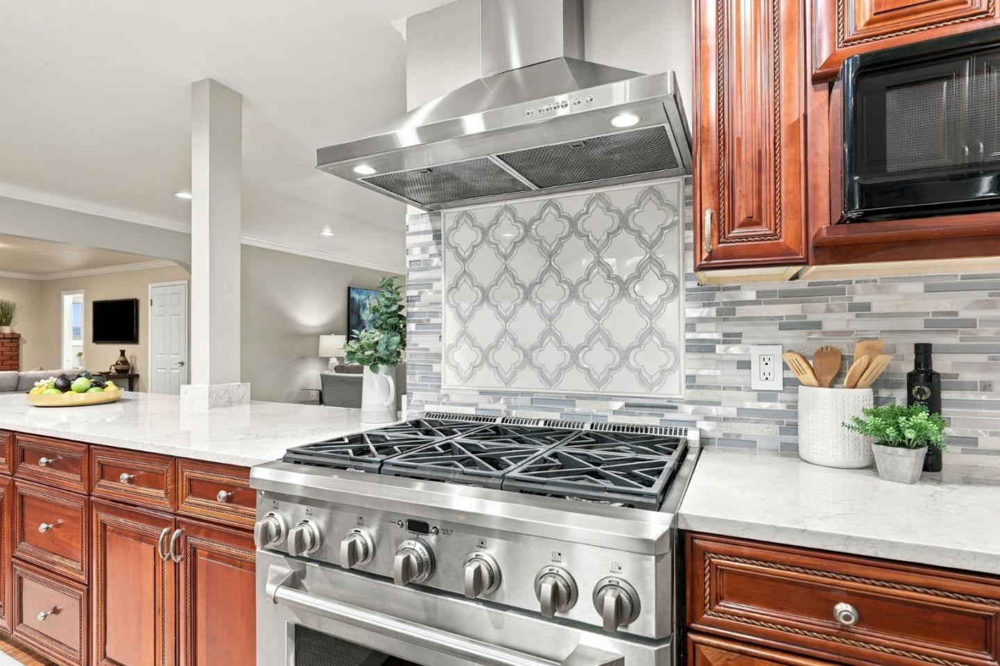 136 Pleasant Ridge AVE