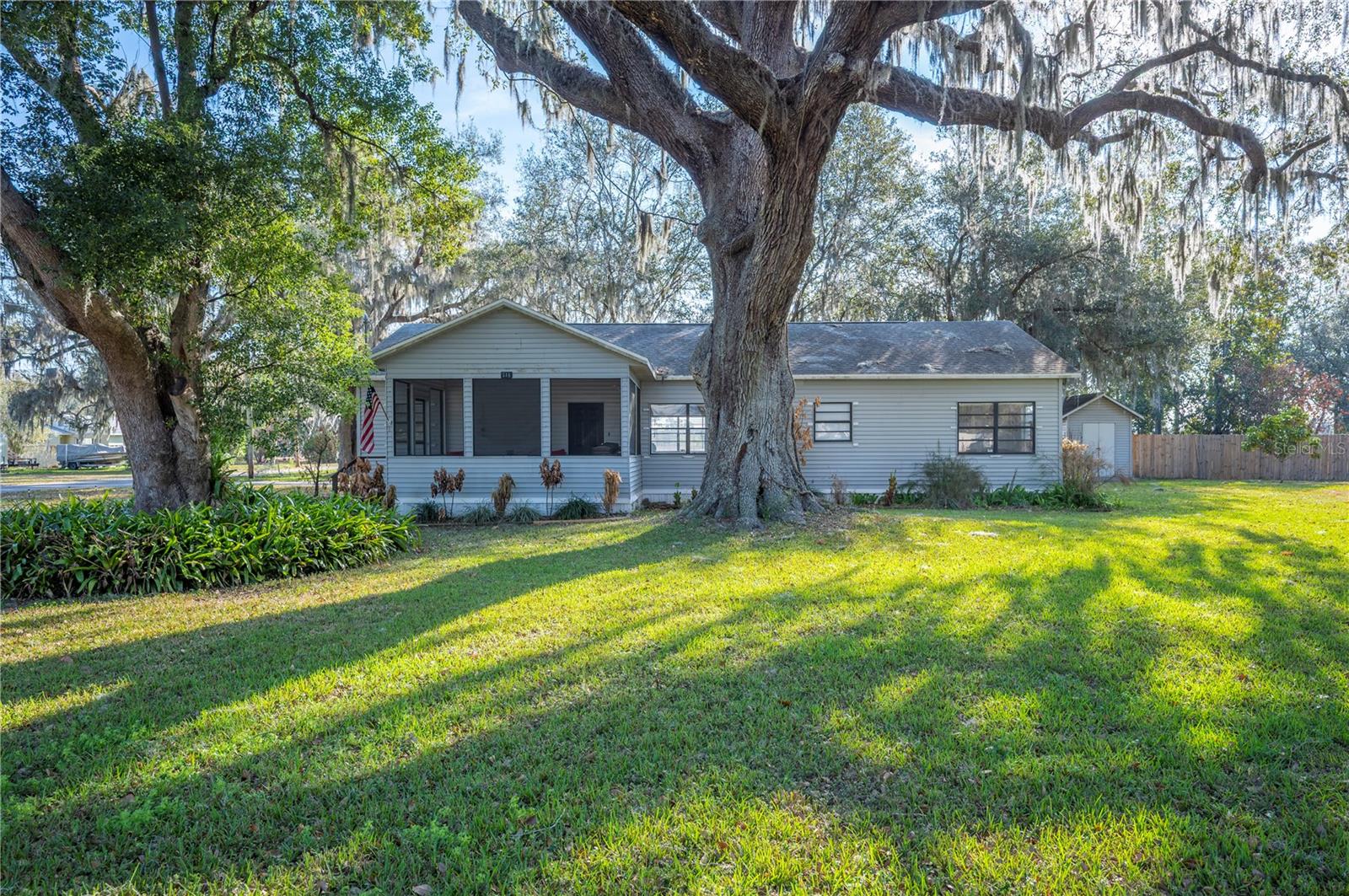 516 MIMOSA AVE