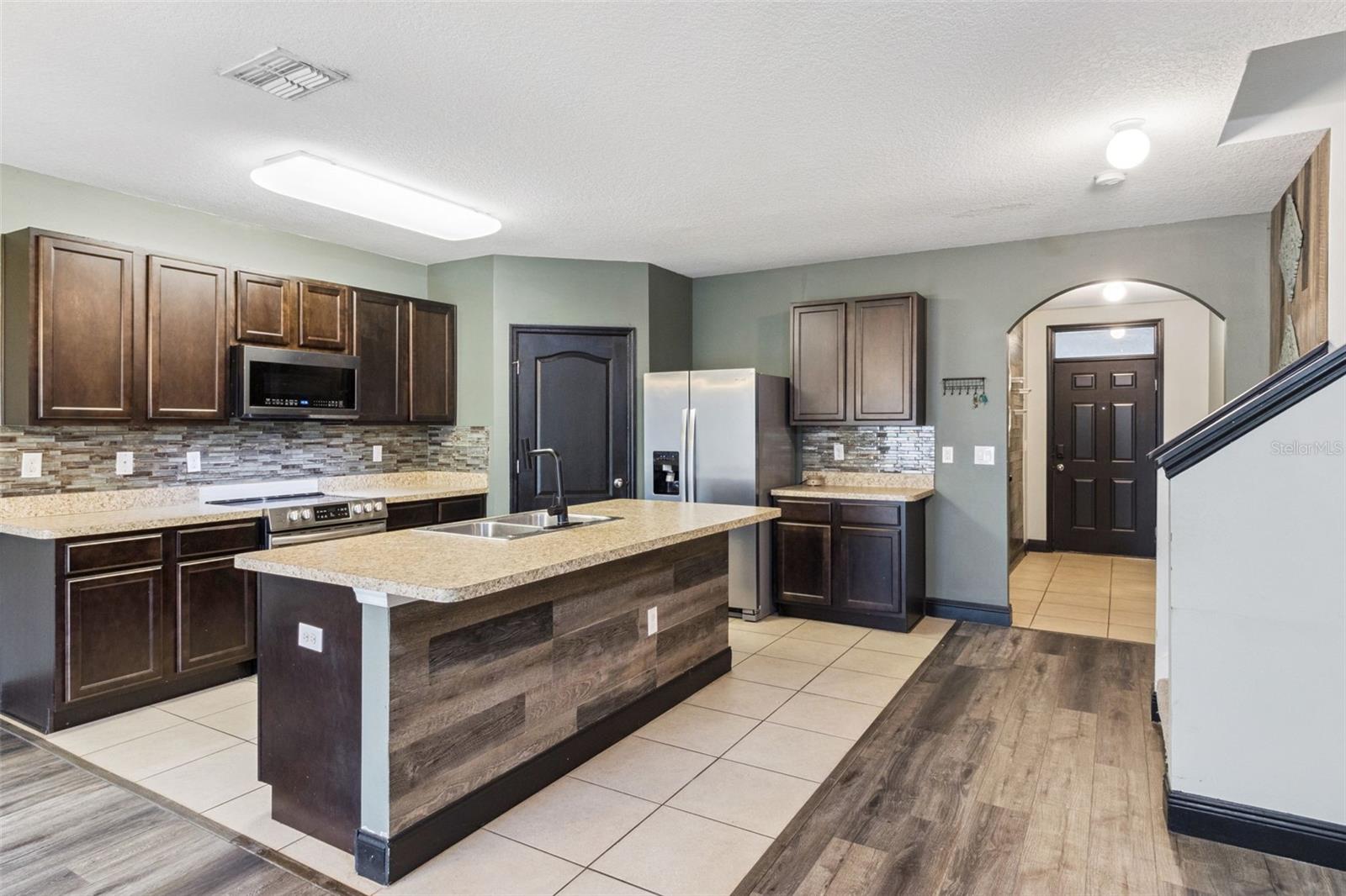 6115 GREY HERON DR