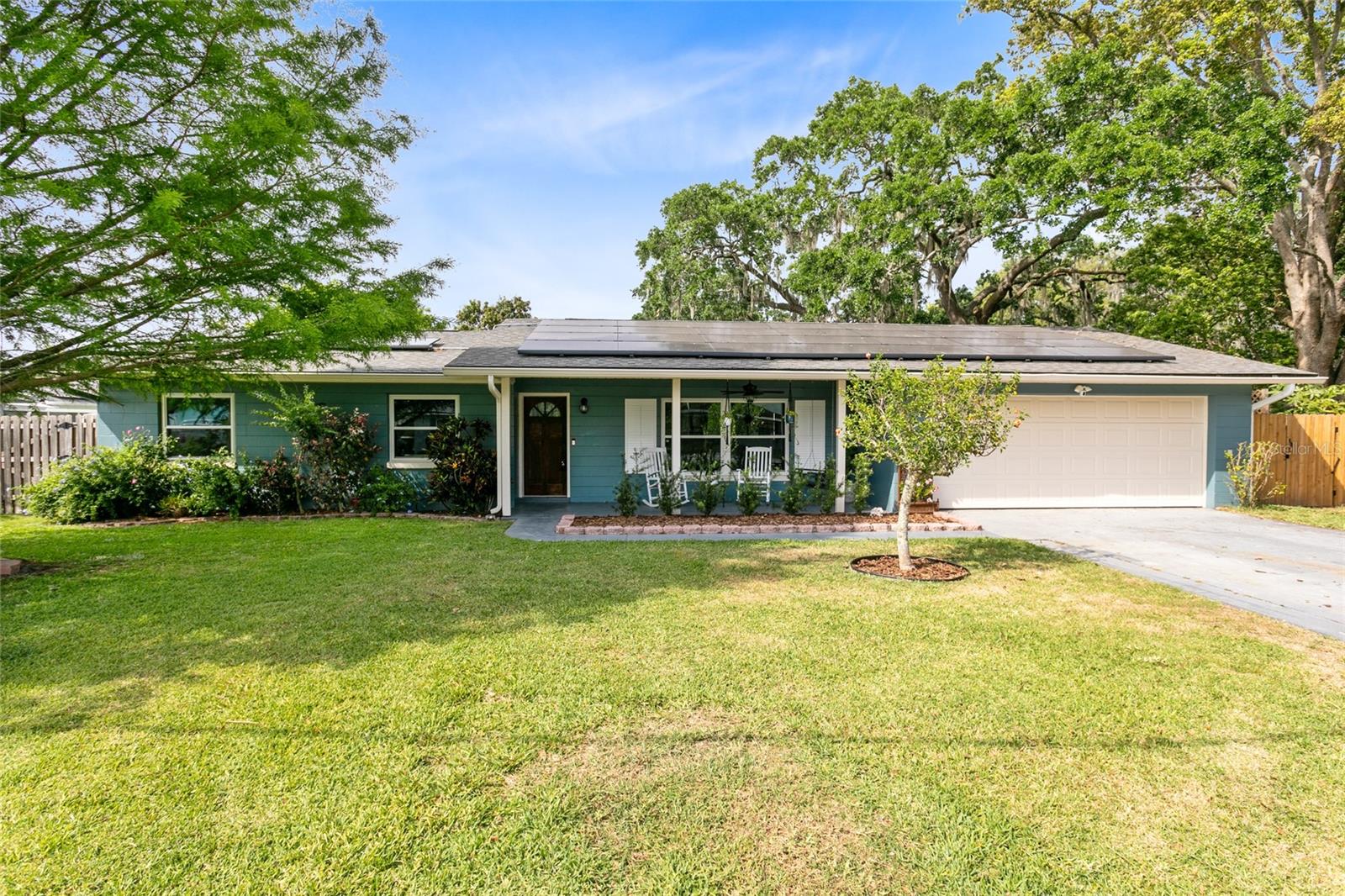 1412 CYPRESS AVE
