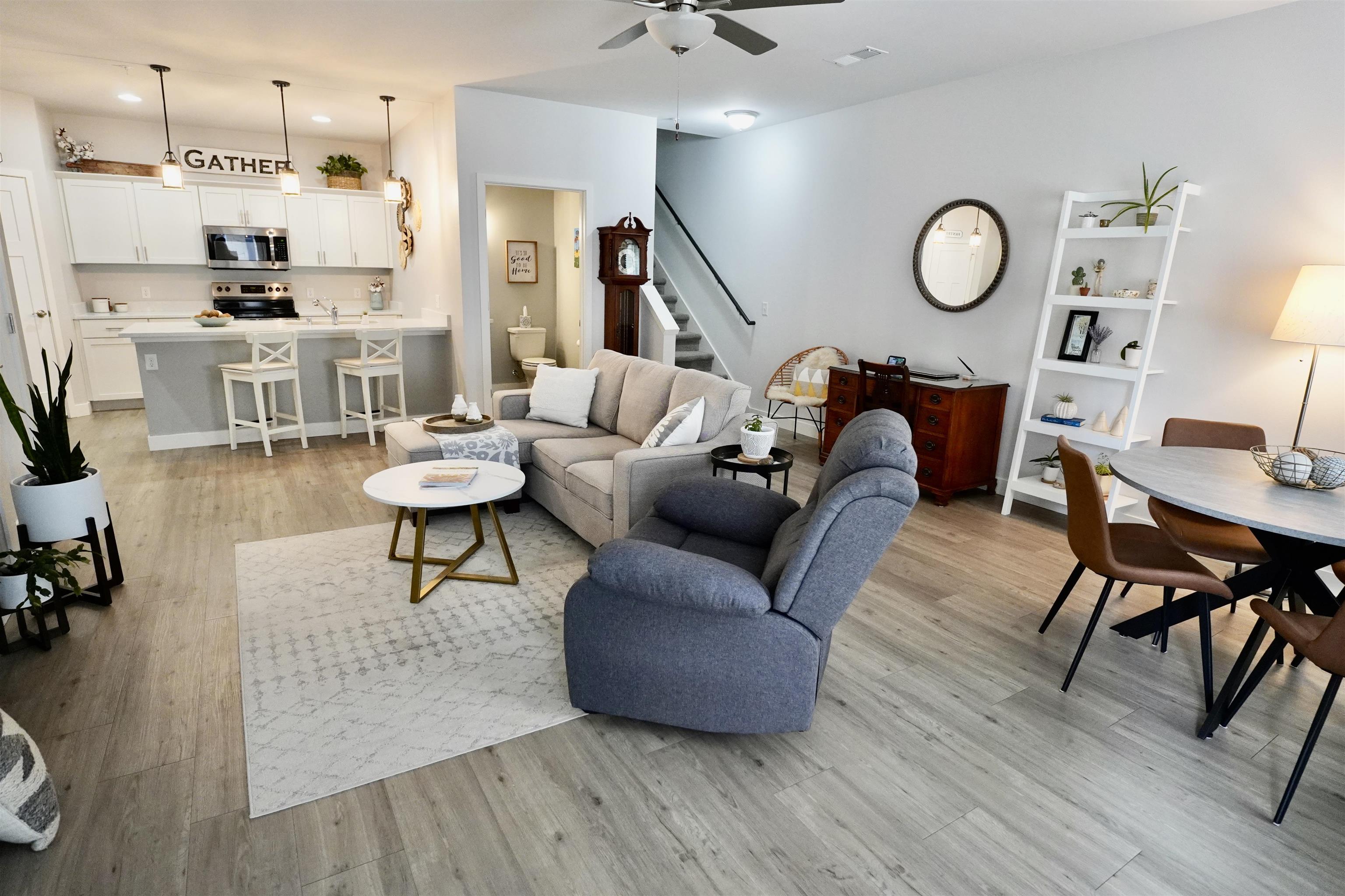 1705 N Windsor Avenue