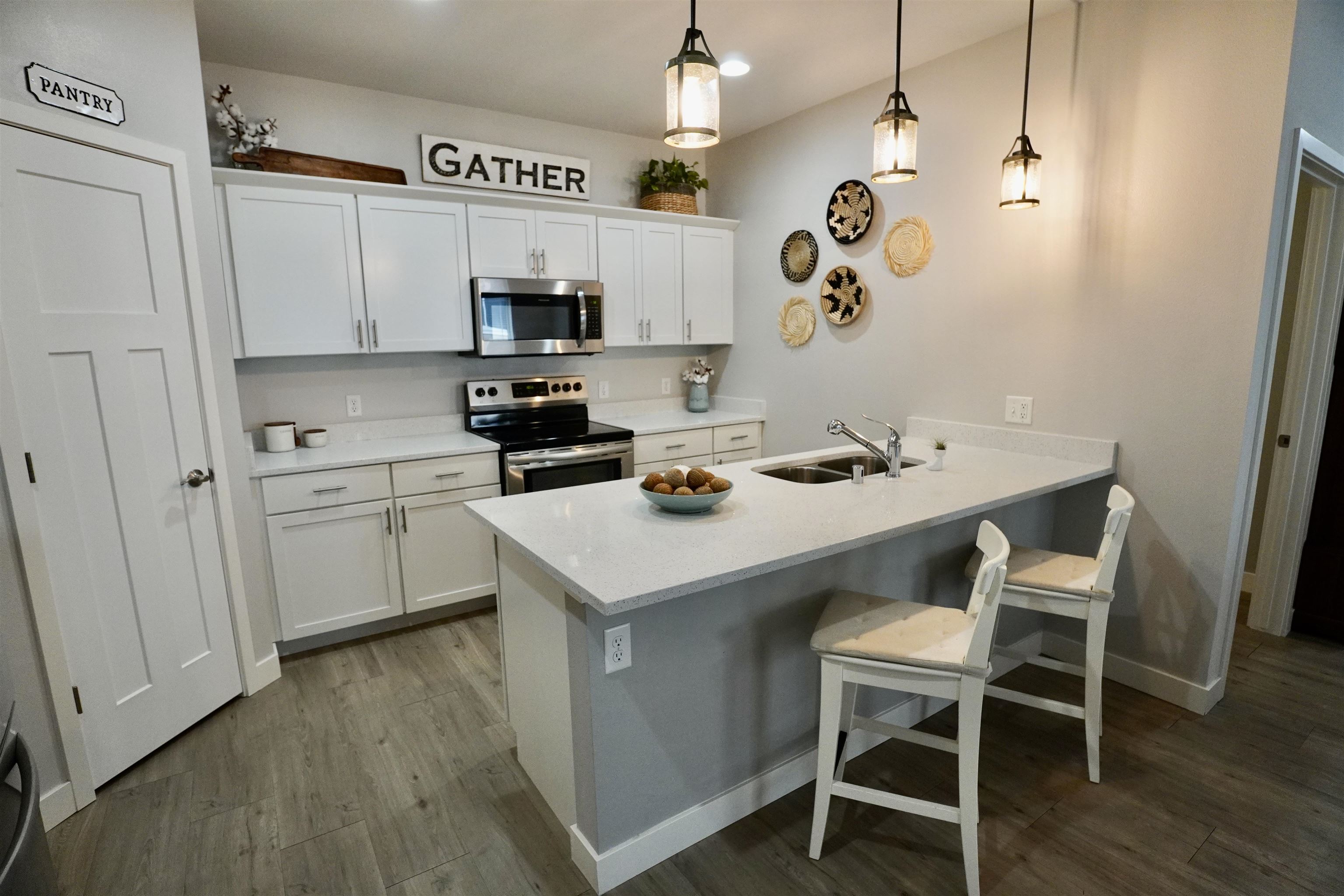 1705 N Windsor Avenue