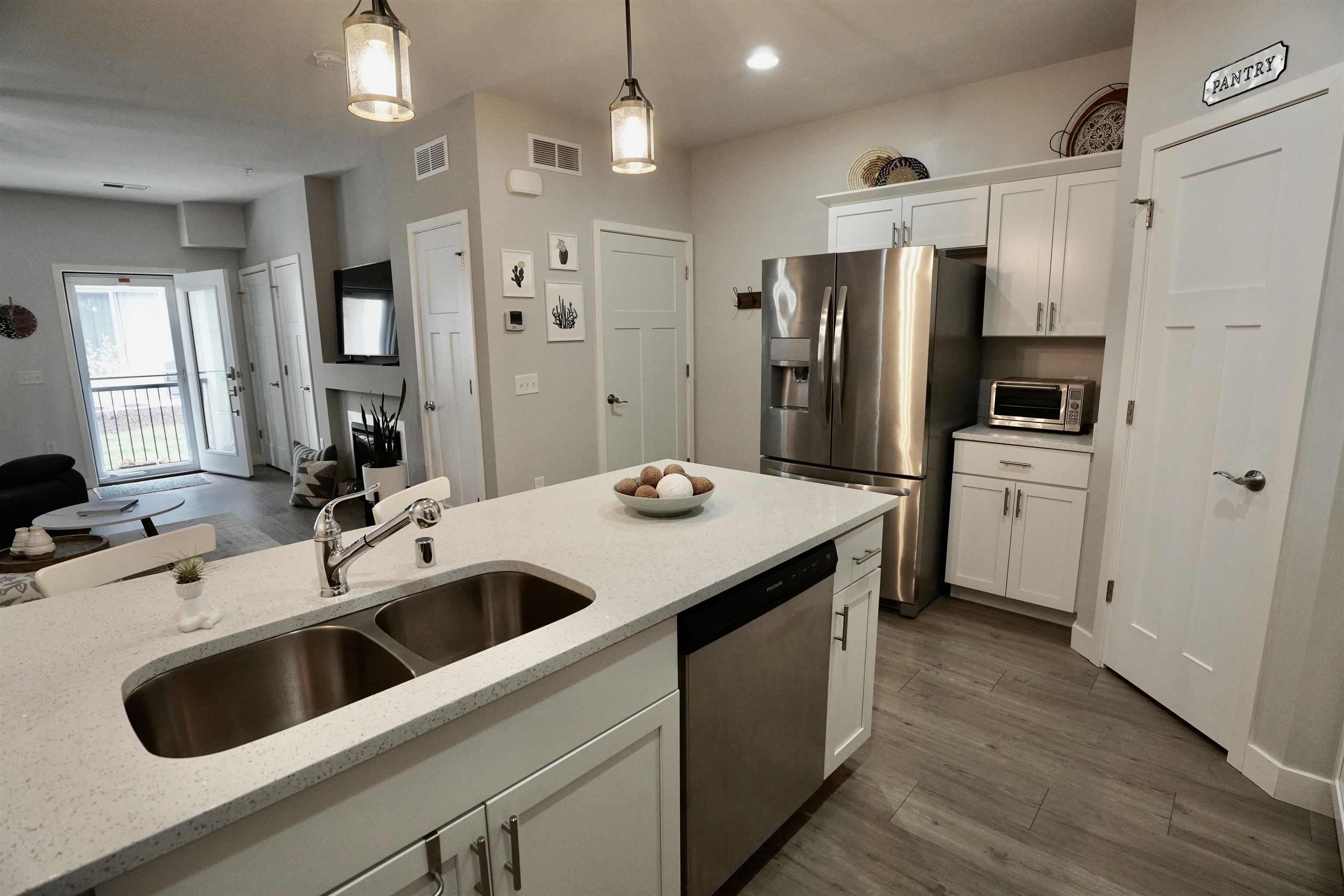 1705 N Windsor Avenue