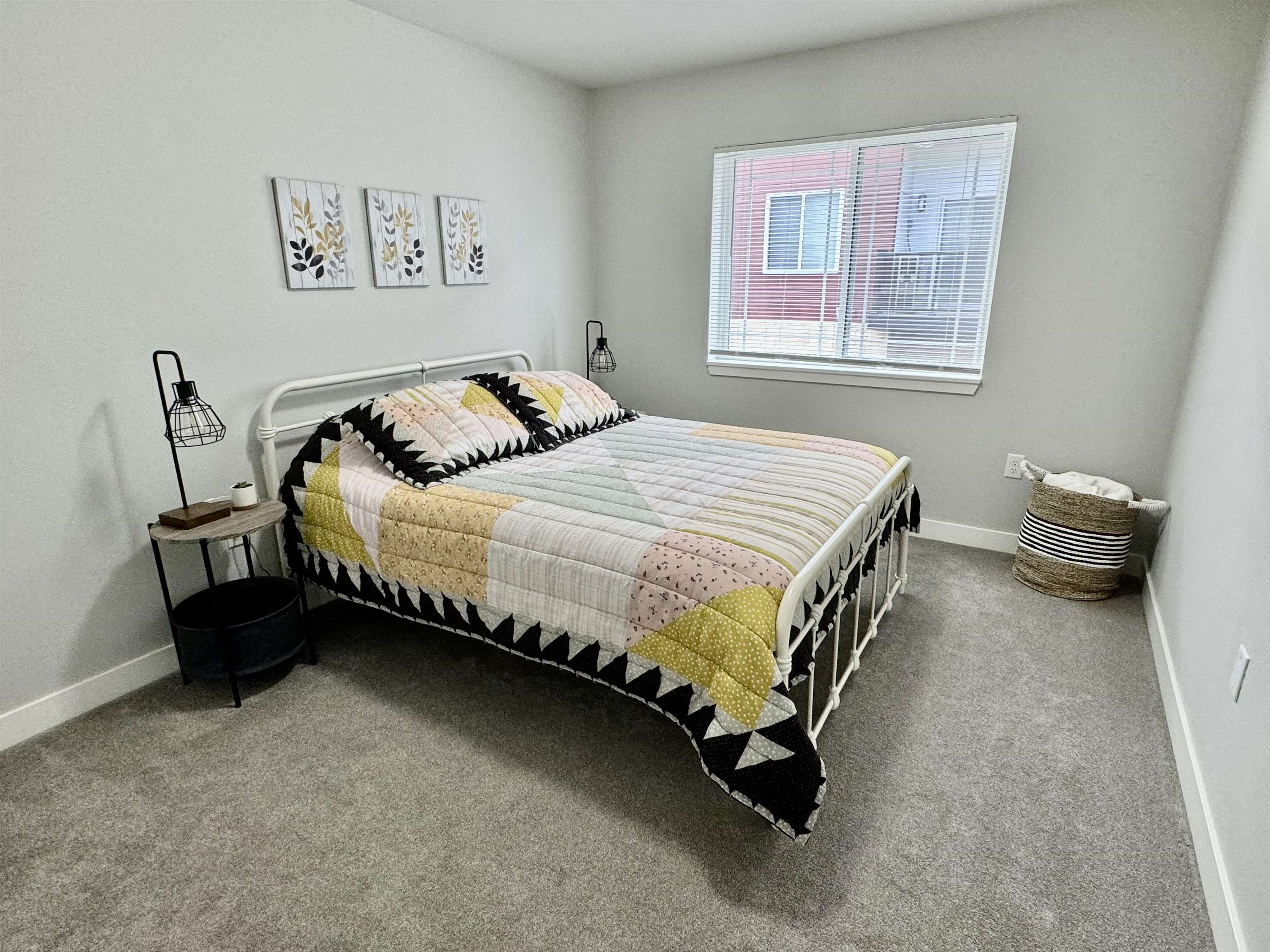 1705 N Windsor Avenue