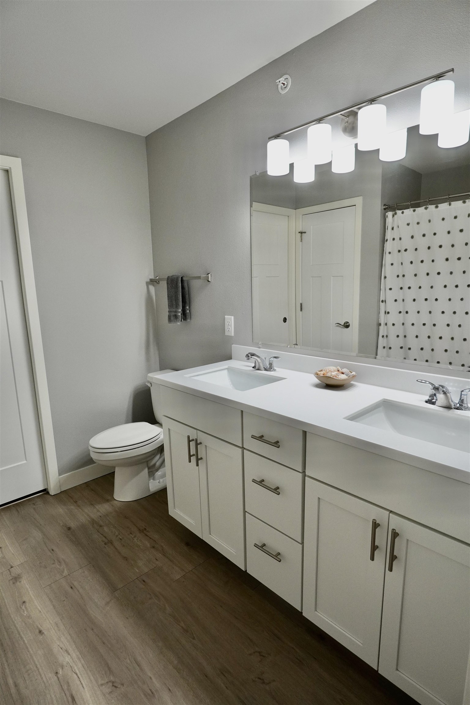 1705 N Windsor Avenue