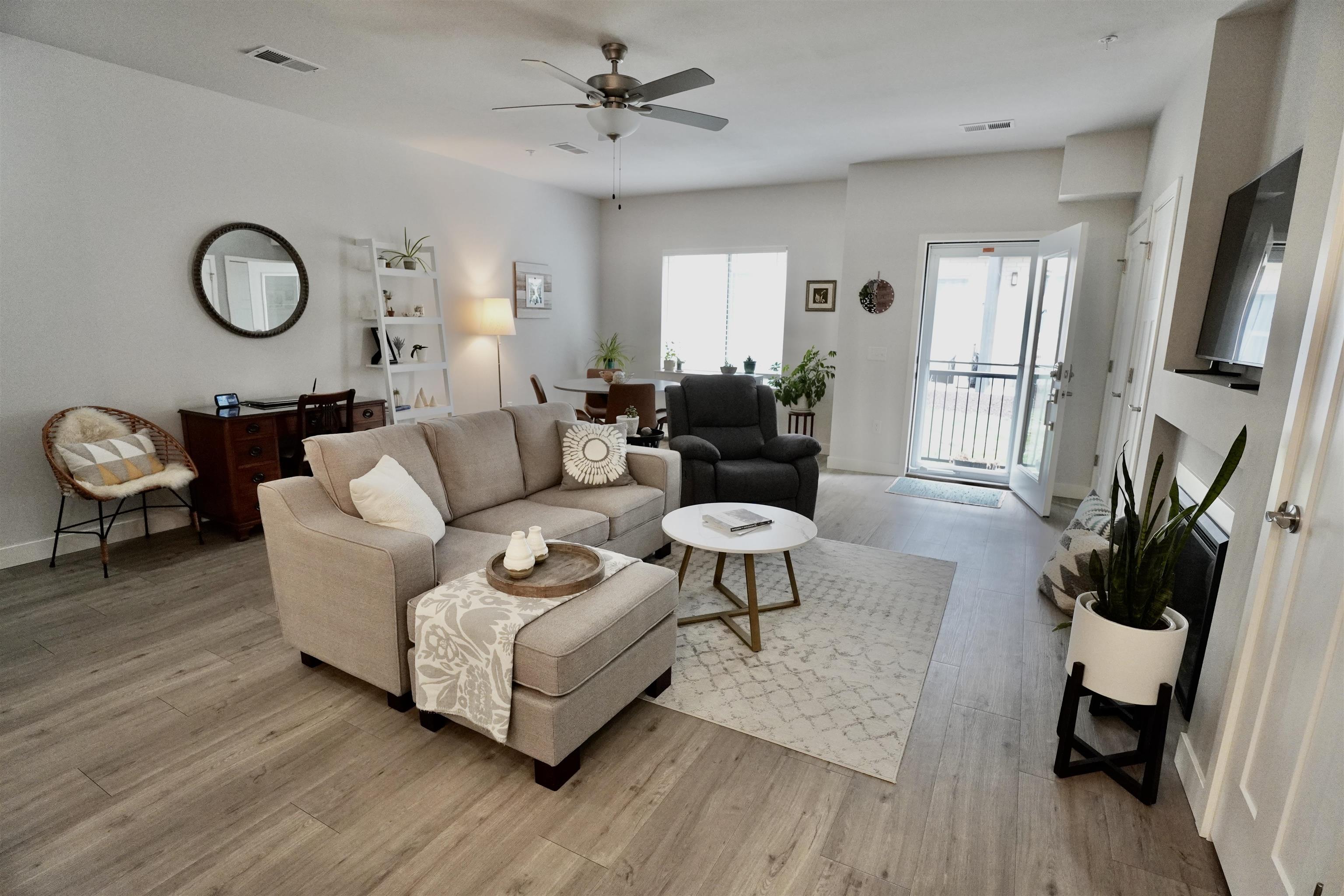 1705 N Windsor Avenue