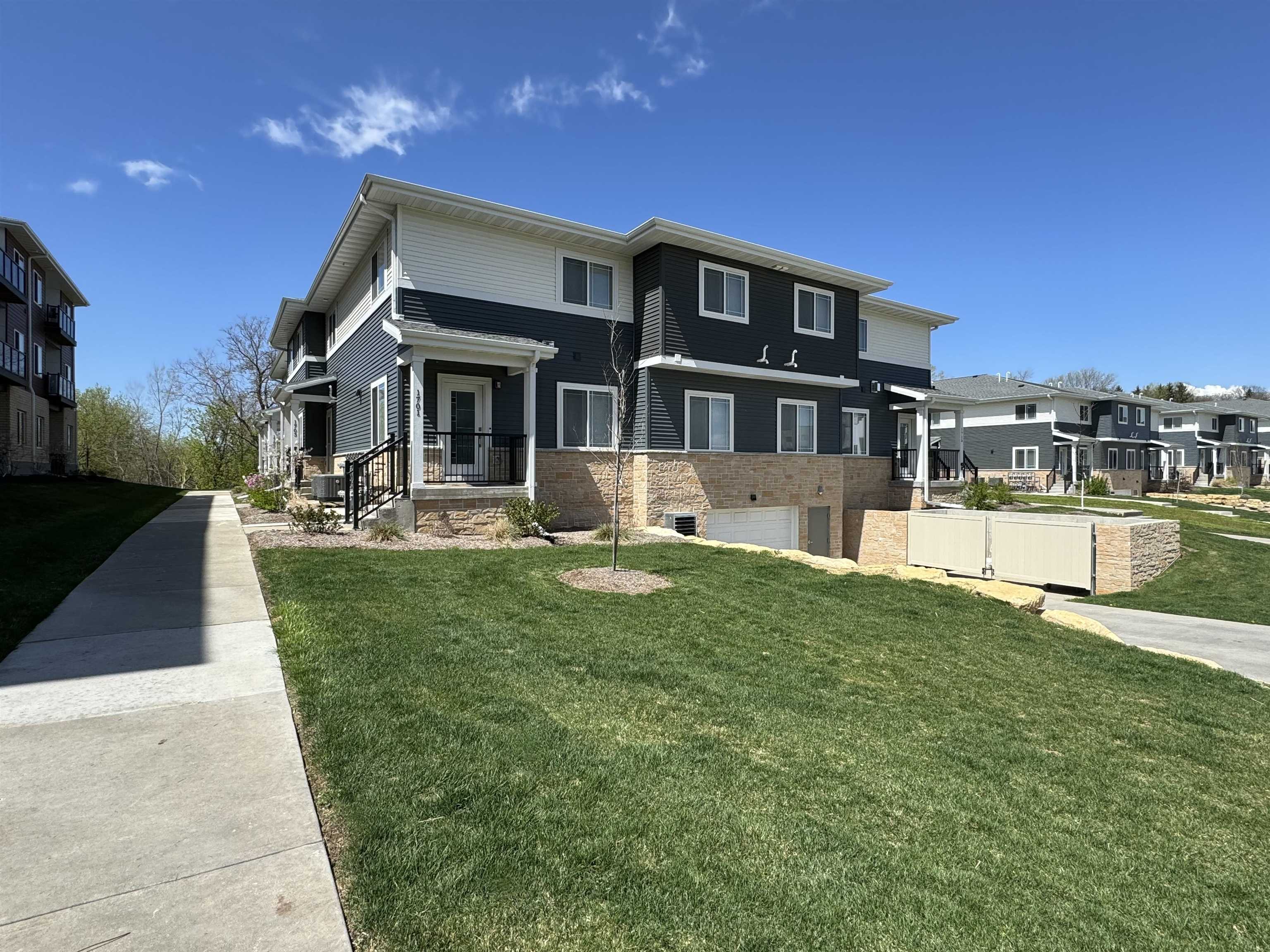 1705 N Windsor Avenue