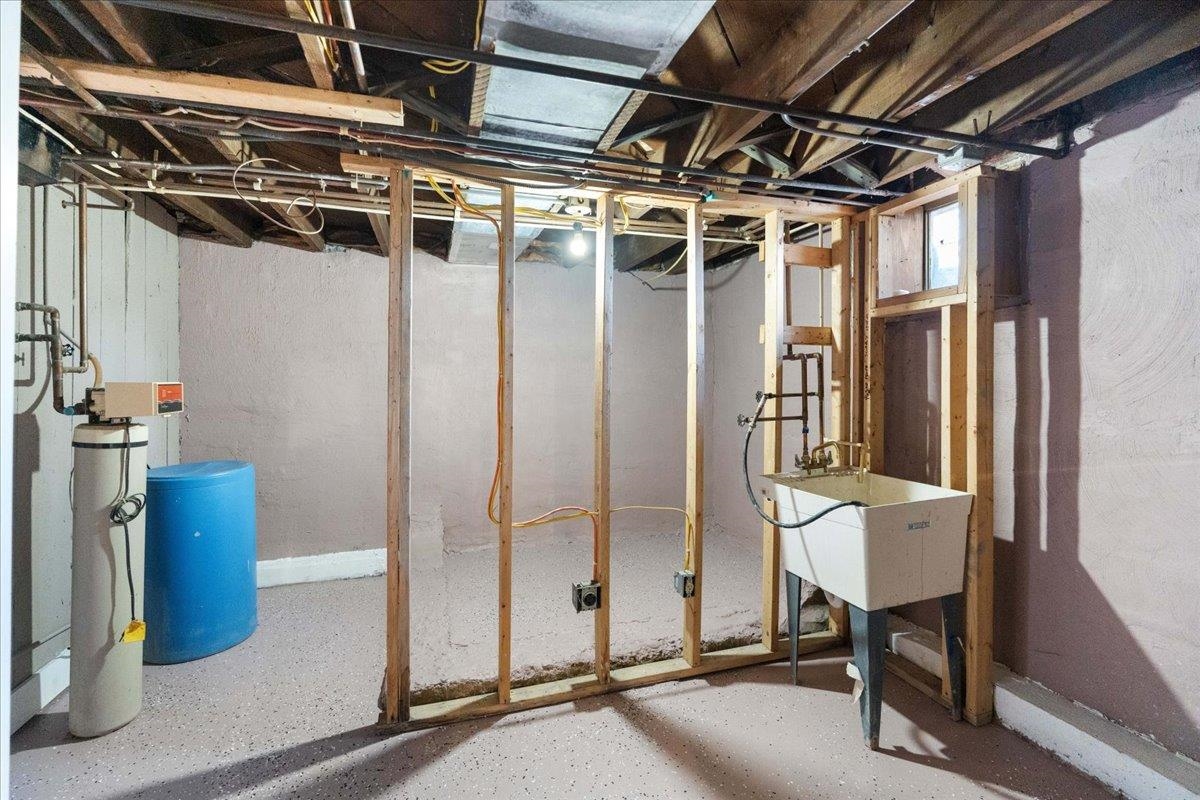 216 S Madison Street