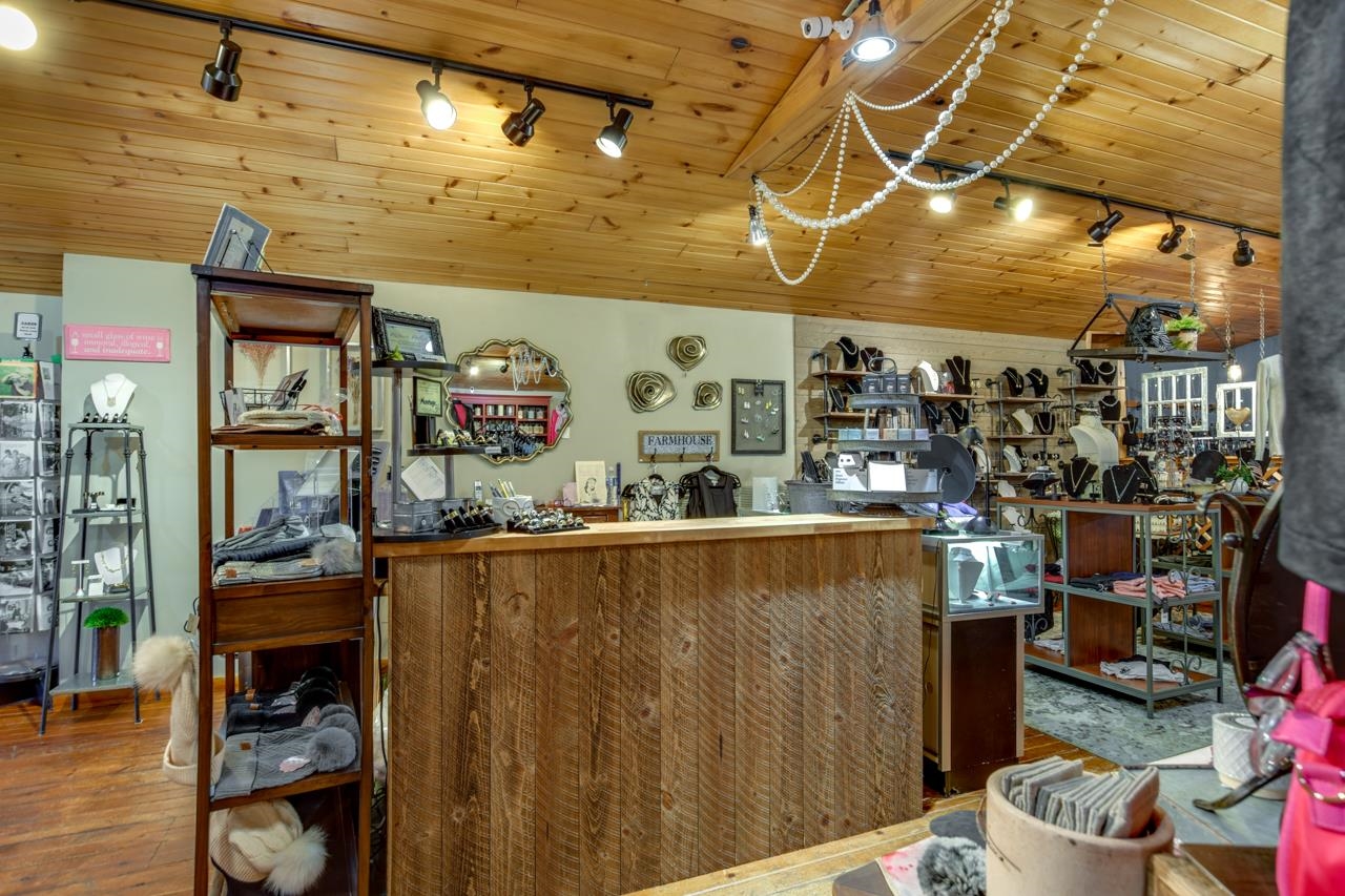 5808 Highway 51