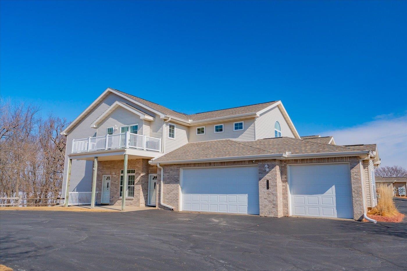 W11562 Island View Court