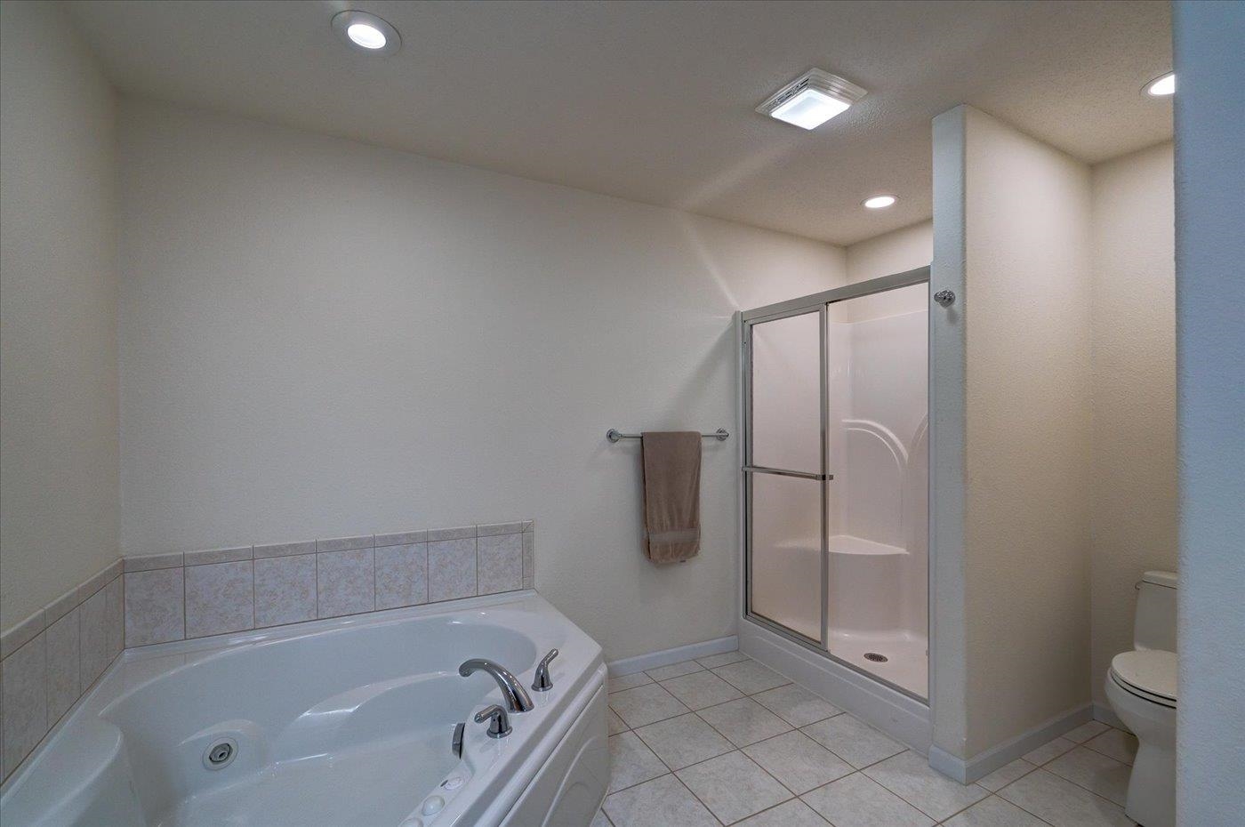 W11562 Island View Court