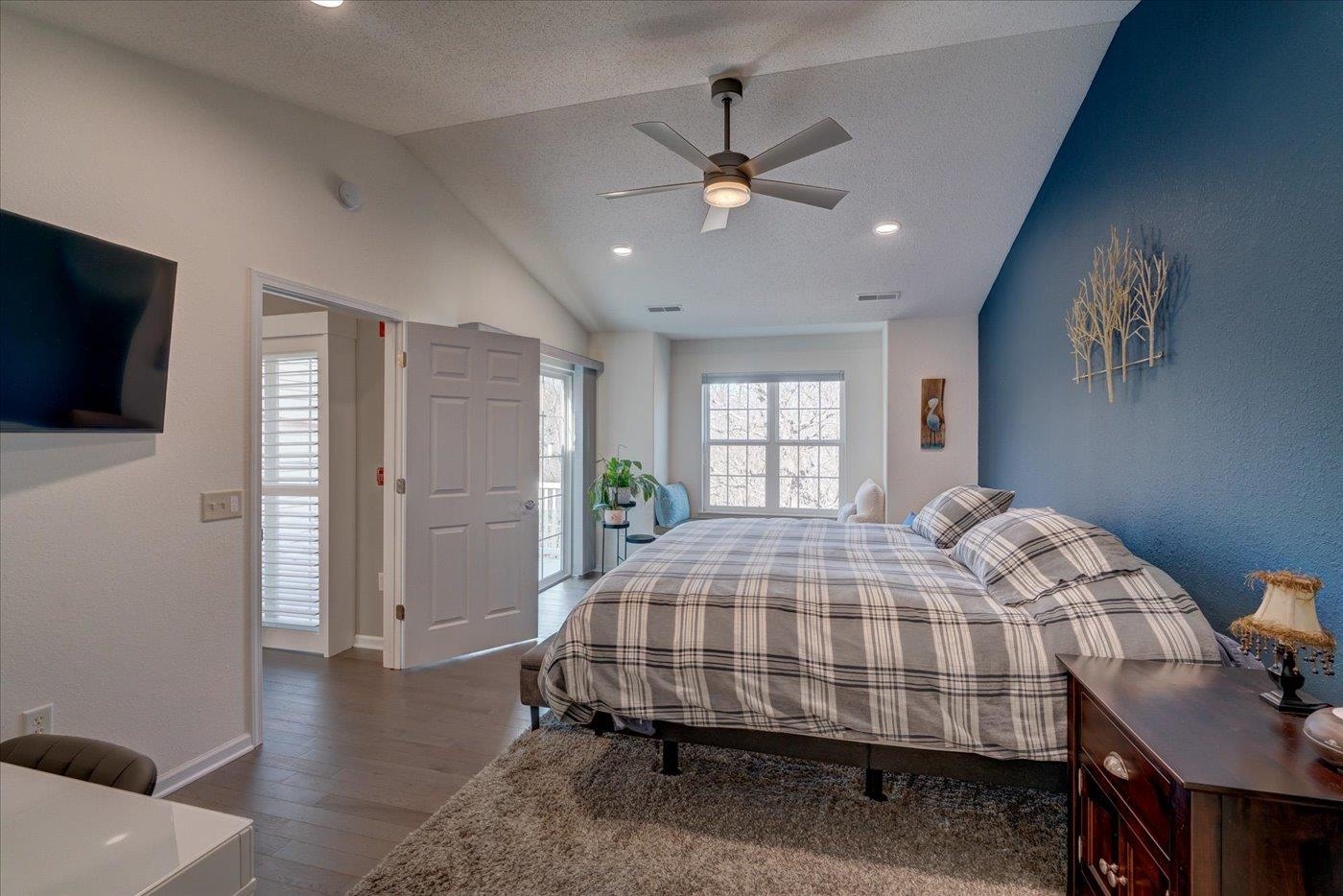 W11562 Island View Court