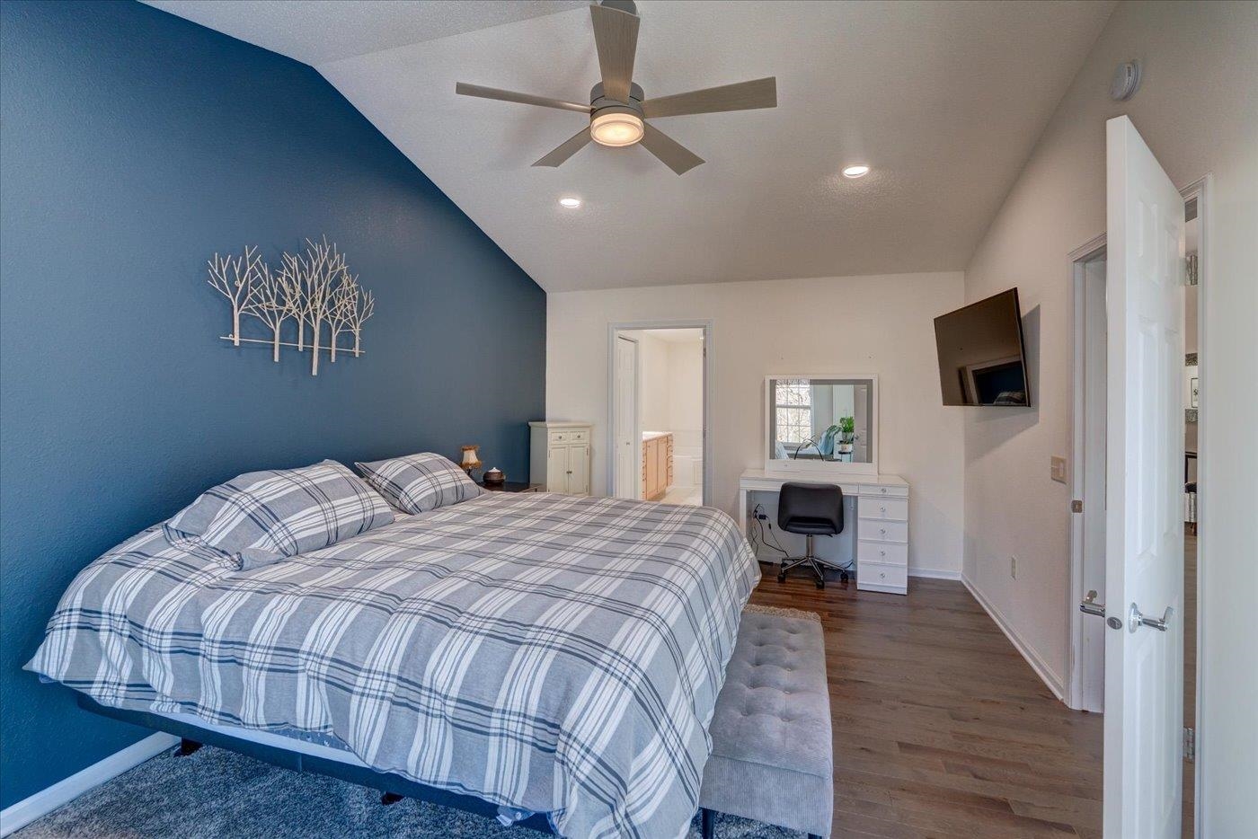 W11562 Island View Court