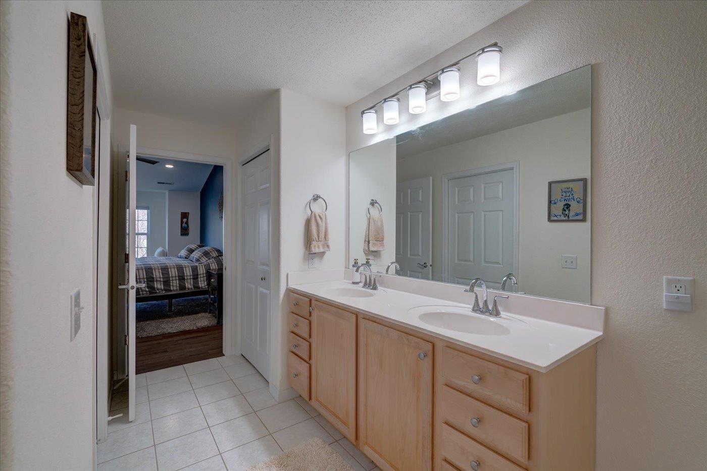 W11562 Island View Court