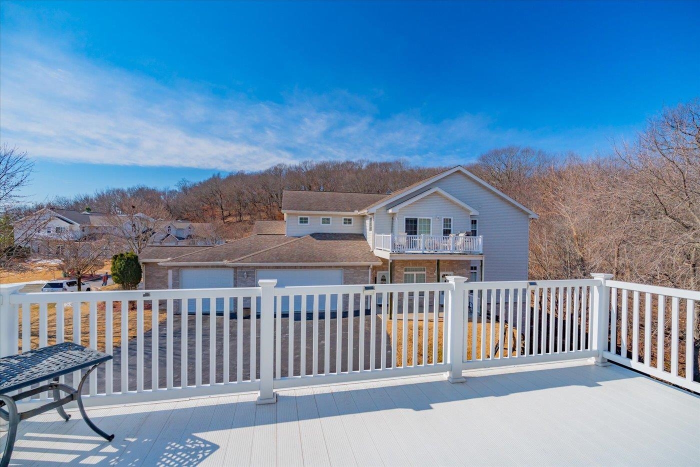 W11562 Island View Court