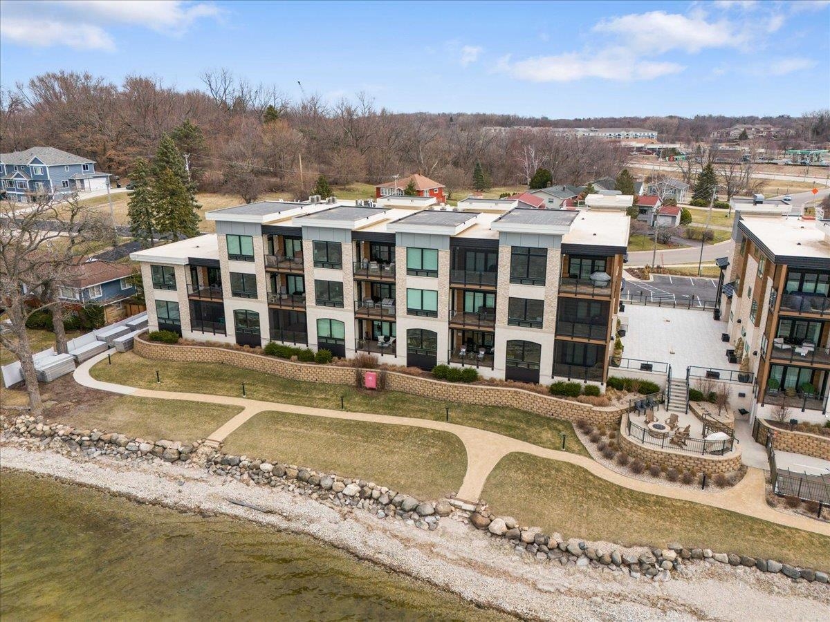 5600 Lake Edge Road 108