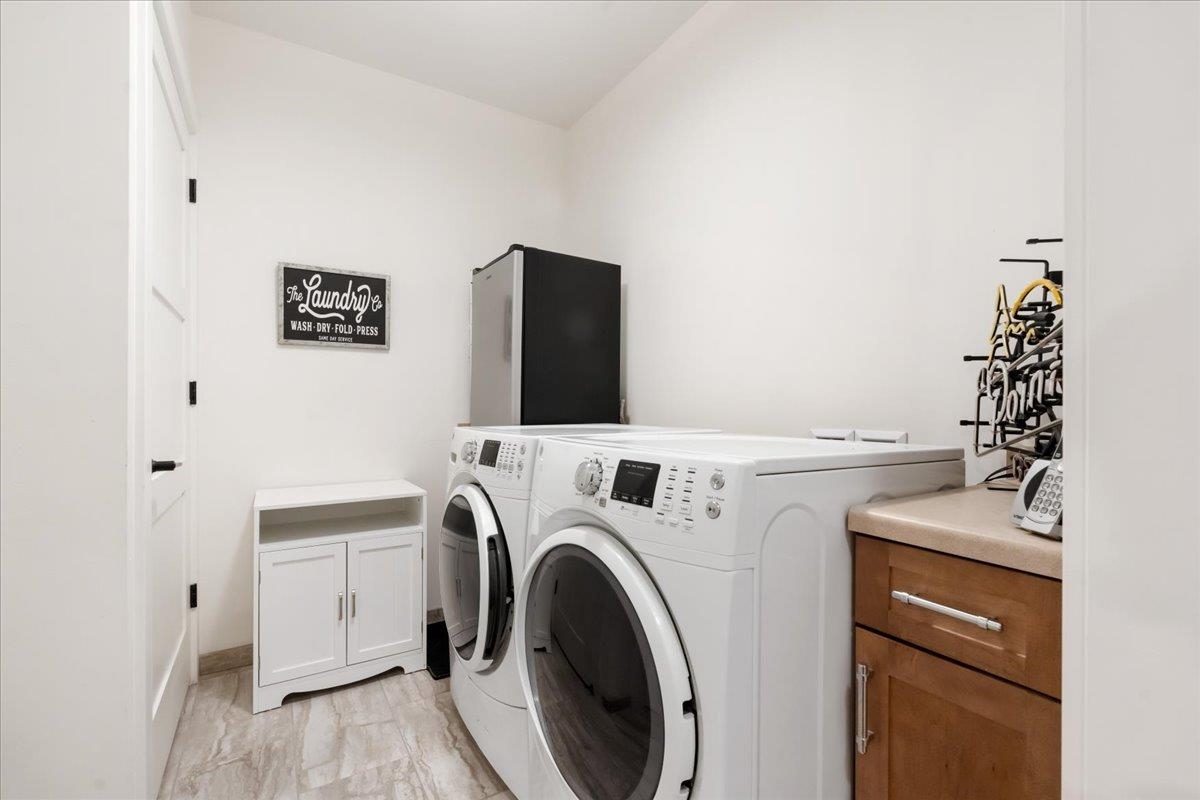 5600 Lake Edge Road 108