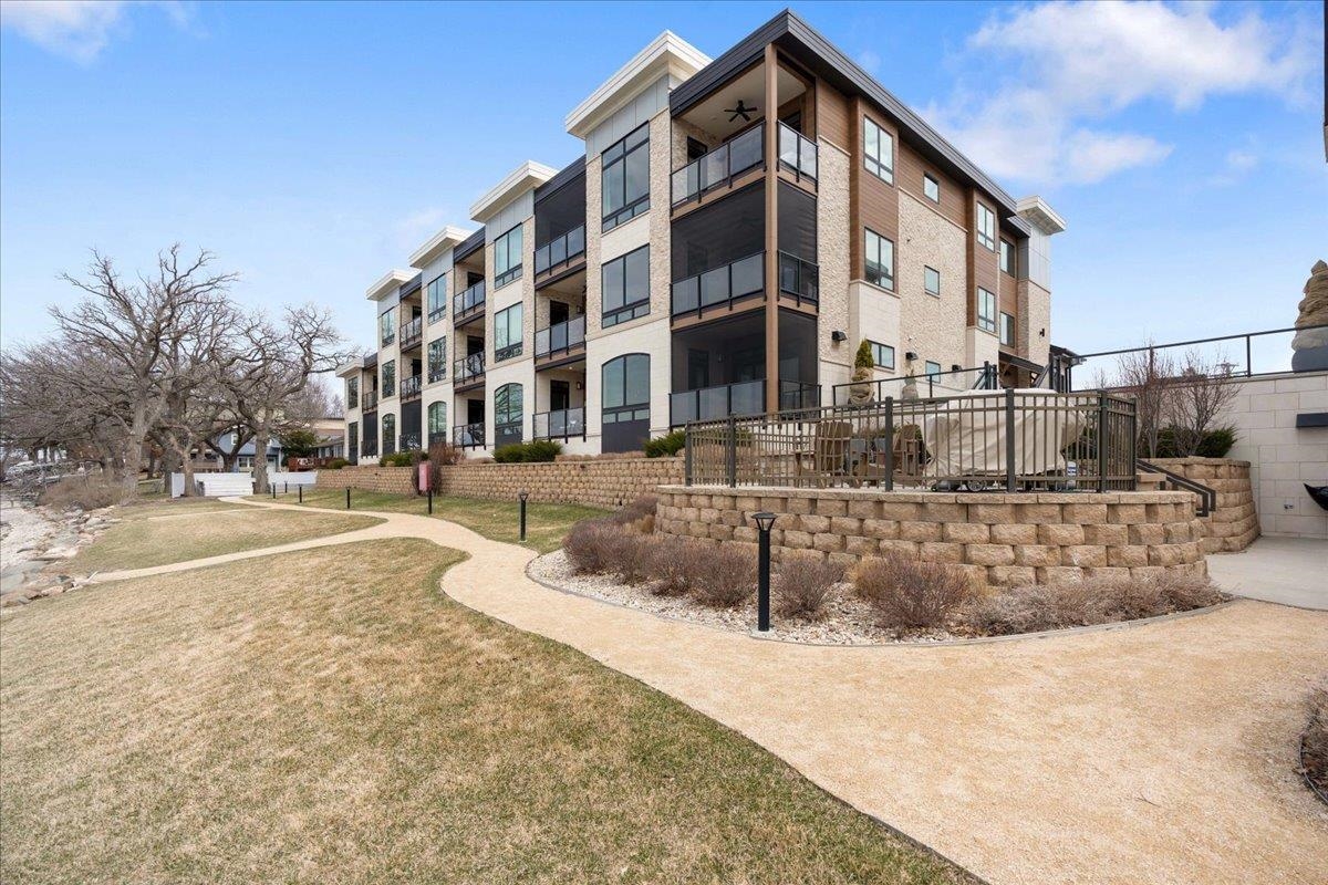 5600 Lake Edge Road 108